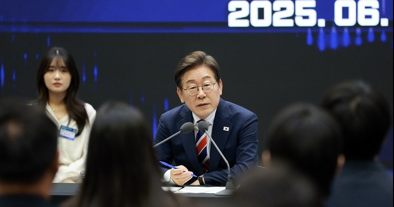 이 대통령, 5대 그룹 총수·경제단체장과 간담회