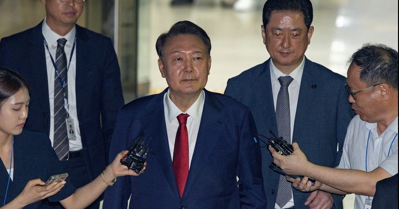 ‘불출석’ 윤석열, 강제인치에도 저항…내란특검 “15일 오후 2시로 재지휘” 사진