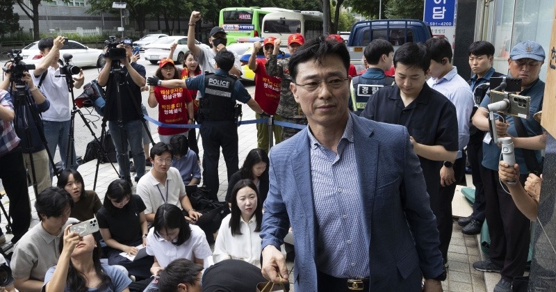 채상병 특검 ‘첫 소환’ 임성근, “폰 제출할 것” 당당한척 하더니 “비번은 몰라”