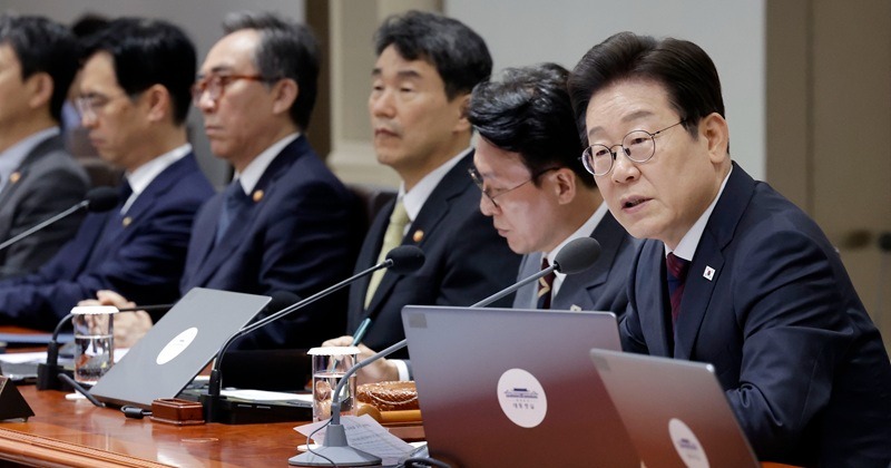 ‘전 국민 소비쿠폰’ 추경, 국무회의 의결…이 대통령 “최대한 신속 집행” 당부