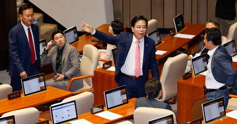 국힘, ‘전 국민 소비쿠폰’ 추경에 “나라 거덜 낸 예산 폭주, 민주당 사과하라” 사진