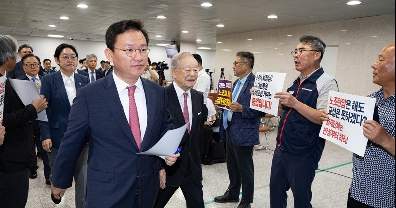 막판까지 노조법 개정 발목 잡는 재계, 민주노총 ‘원안 사수’ 총력전