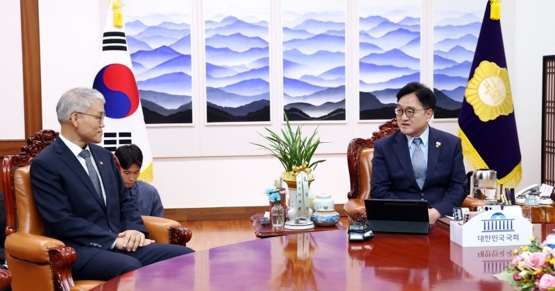 법원행정처장 만난 국회의장 “국민 불신 높은 사법부, 결자해지해야”