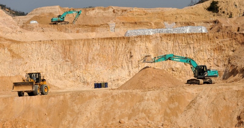 중국 “희토류 수출통제 강화, 특정 국가 겨냥한 것 아냐”