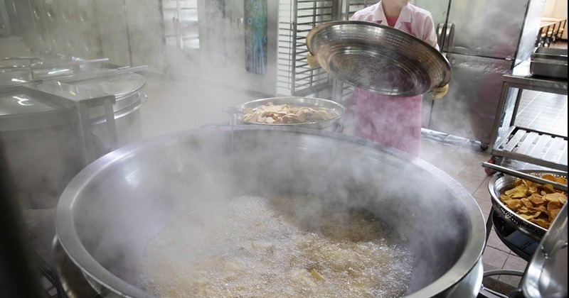 학비노조 “수도권 급식실 환기시설 개선율 전국 꼴찌는 서울”