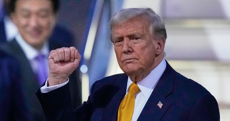 트럼프 “김정은 만날 수 있다면 방한 일정 연장, 대북 제재도 논의 가능”