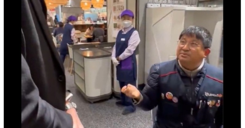 노동조합 조끼 입은 고객에게 ‘에티켓 지켜달라’며 탈의 요구한 롯데백화점