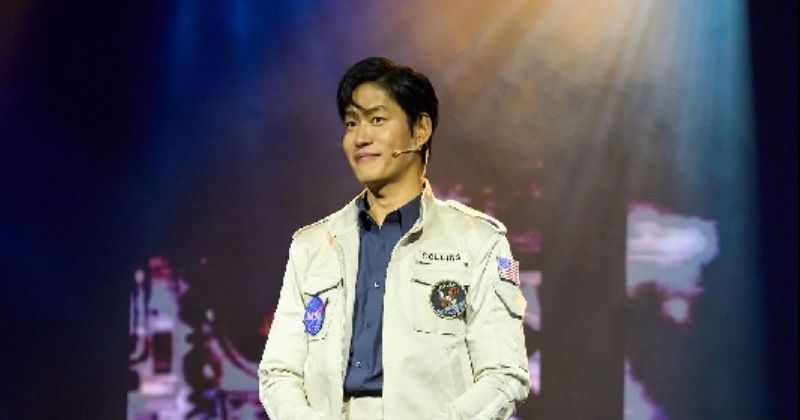 [리뷰] 달에 남지 않은 발자국의 의미, 창작 뮤지컬 ‘비하인드 더 문’