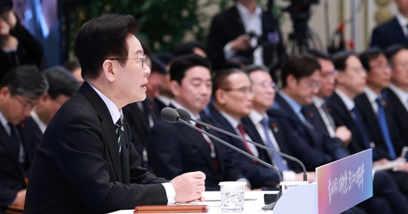 이재명 대통령 “남북관계 6·25 이후 최악의 불신... 평화적 공존이 최선의 안보”