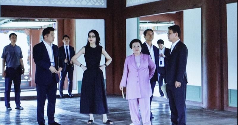 국가유산청, 김건희 ‘어좌 착석’ 등 국가유산 사적 유용 혐의 고발